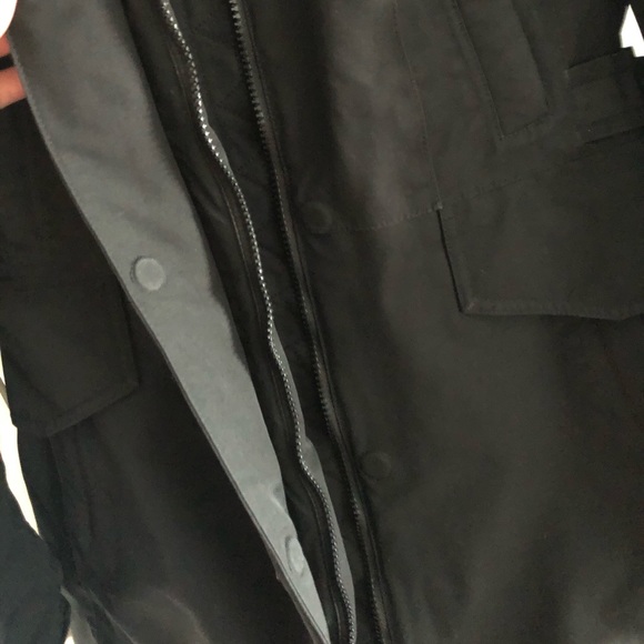 The North Face Woman Parka - Picture 7 of 11